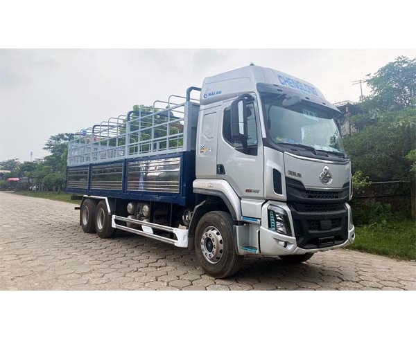 Xe Tải Chenglong 3 Chân Thùng 8m5
