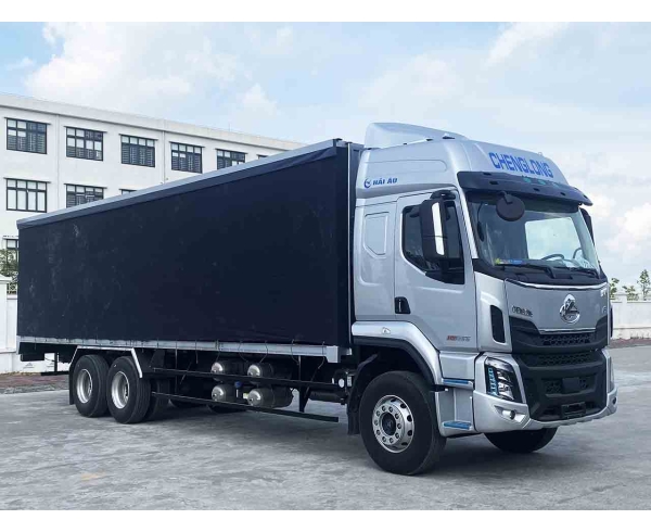 Xe Tải Chenglong 15 Tấn Chở Két Chai