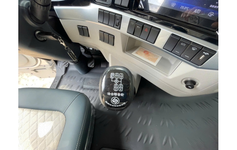 Xe Tải Chenglong H5 8 Tấn 240hp 245hp