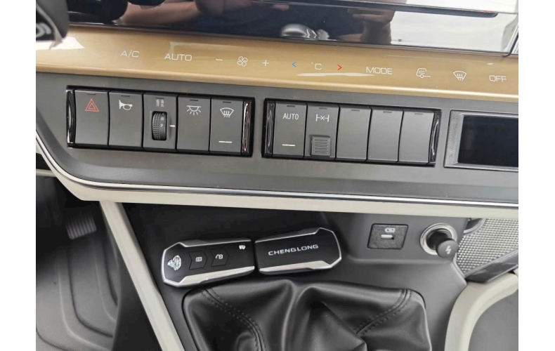 Chenglong 3 Chân H5V 310 Hp (Cấu hình mới)